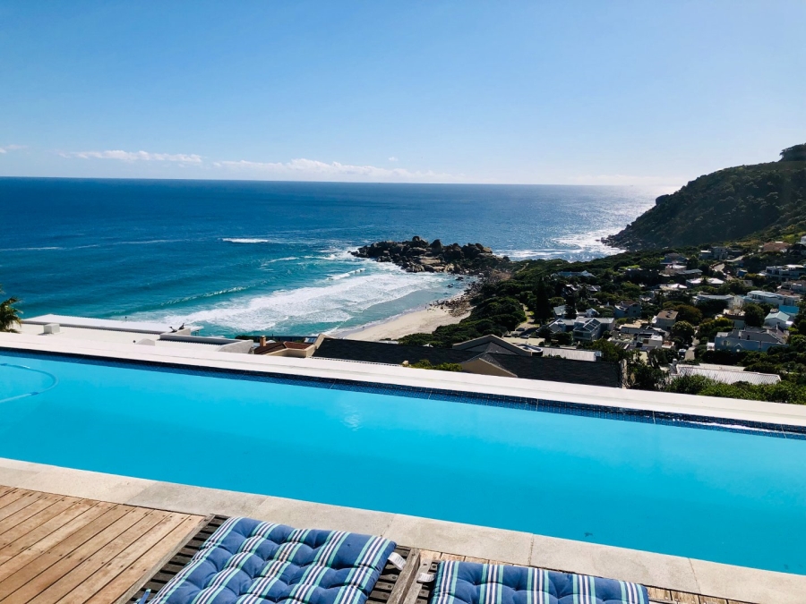 To Let 6 Bedroom Property for Rent in Llandudno Western Cape